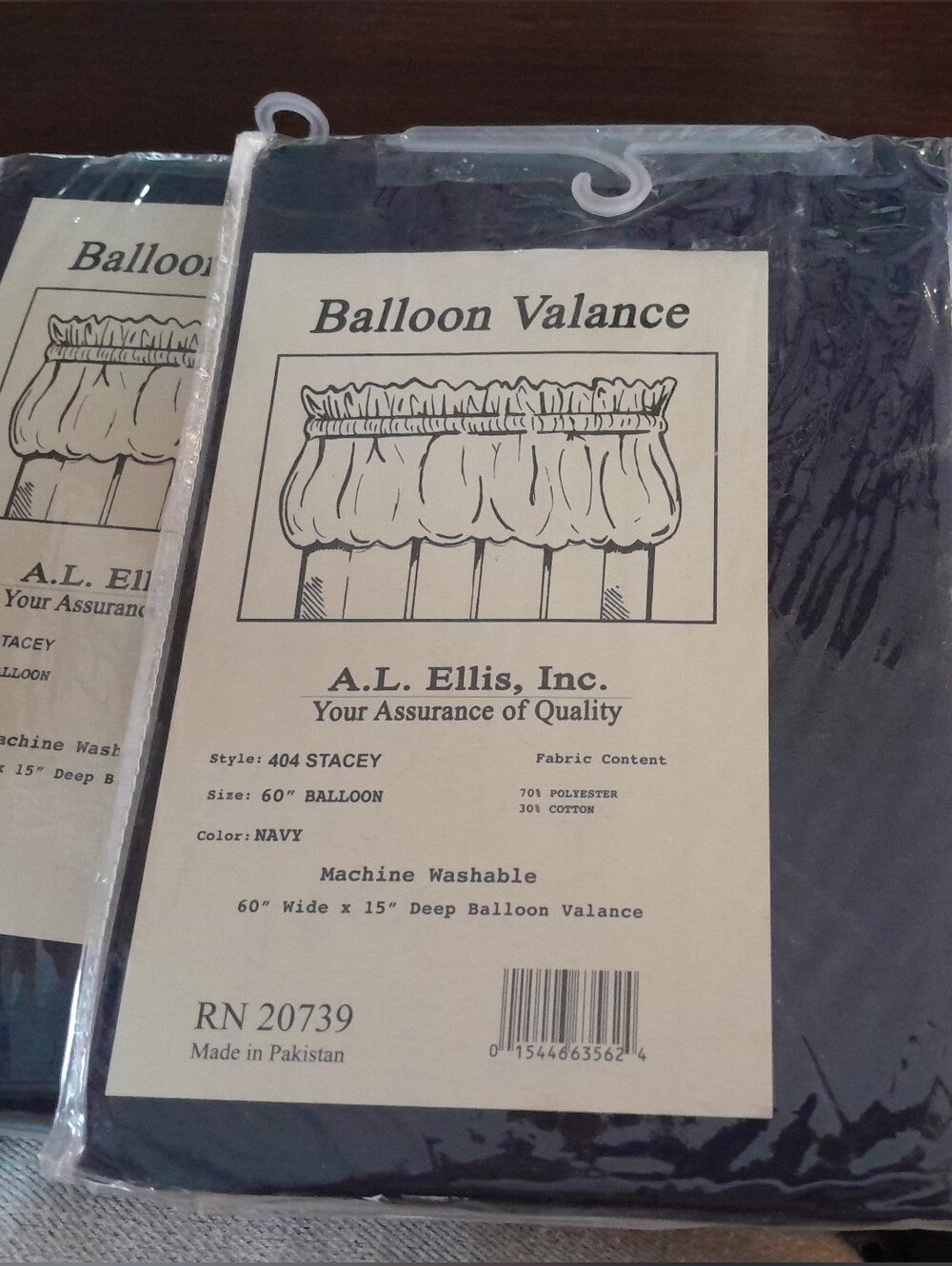 A.L. Ellis Balloon Valance in Navy